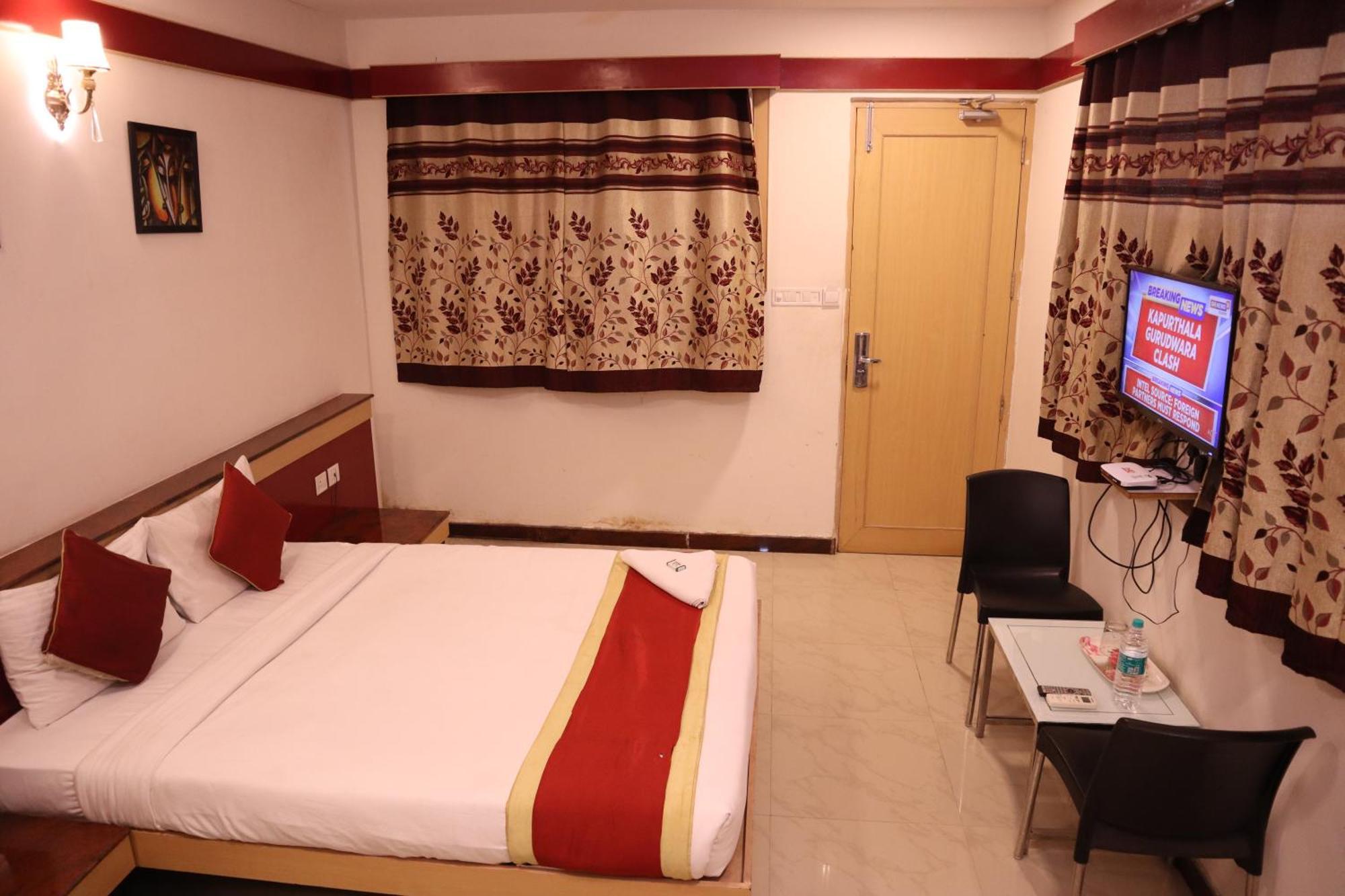 Sri Sai Ram Suites Μπανγκαλόρ Εξωτερικό φωτογραφία