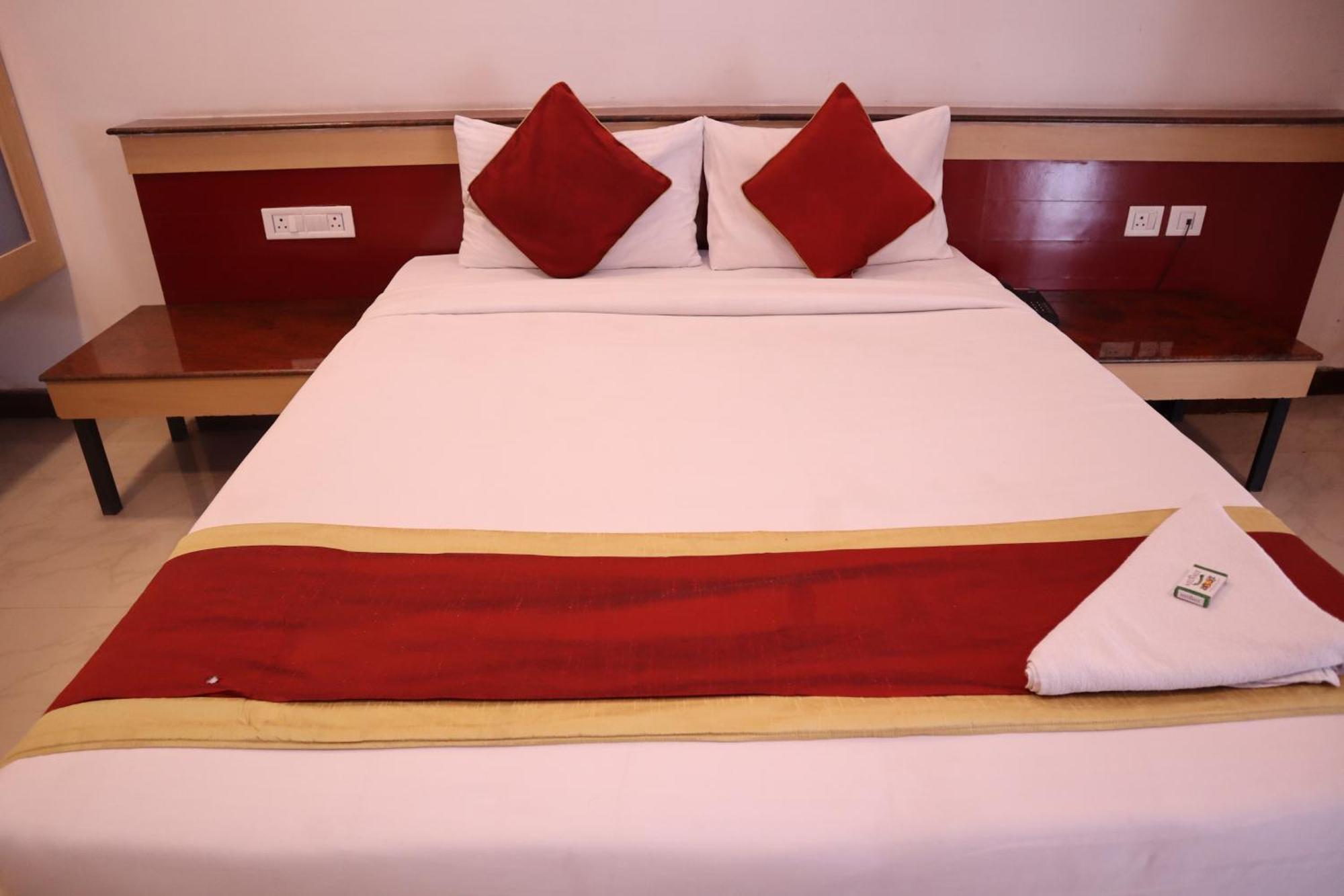 Sri Sai Ram Suites Μπανγκαλόρ Εξωτερικό φωτογραφία