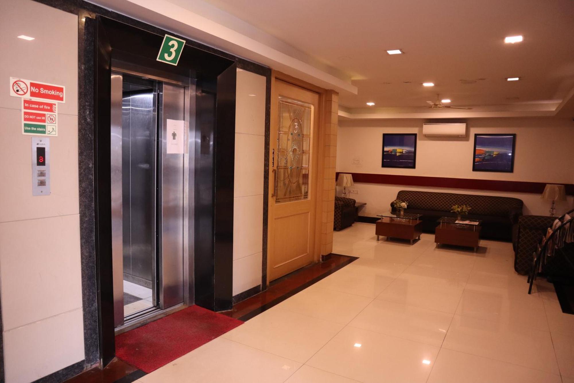 Sri Sai Ram Suites Μπανγκαλόρ Εξωτερικό φωτογραφία