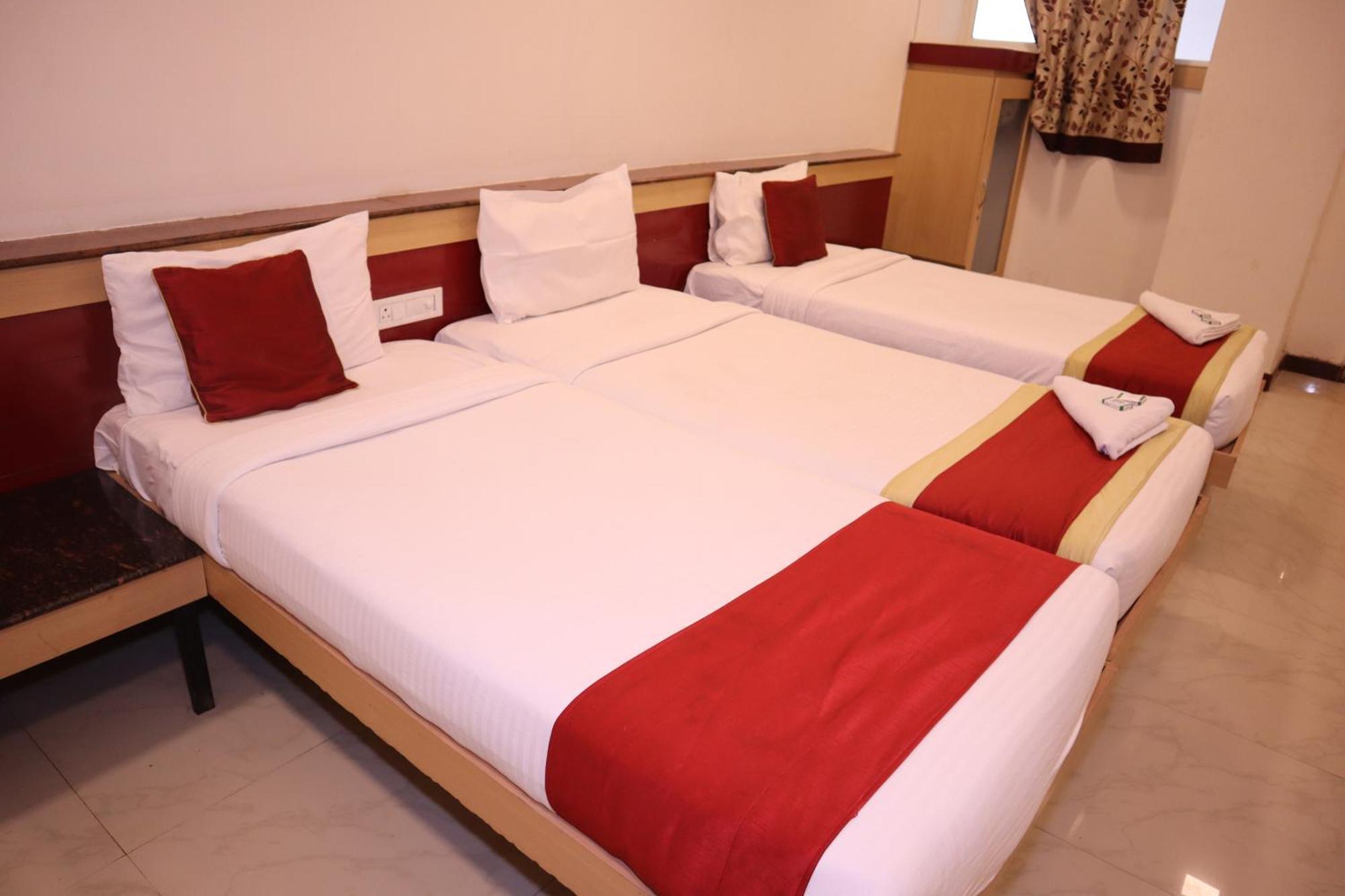 Sri Sai Ram Suites Μπανγκαλόρ Εξωτερικό φωτογραφία